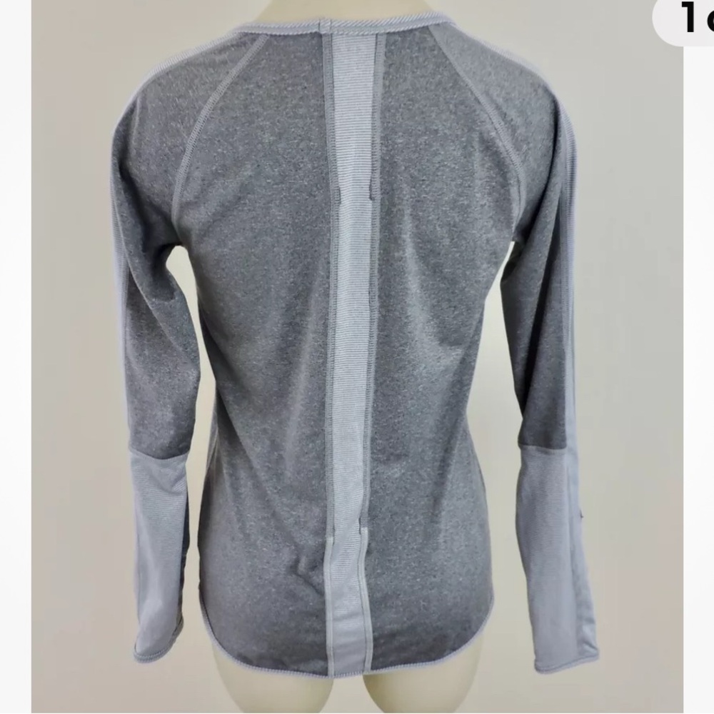 Title Nine Size reflective running long sleeve X-Small workout top
